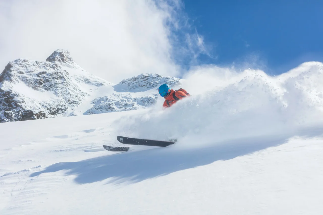 Skiing photo 5